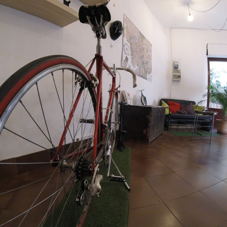 Bikeology Exclusive Private Tours Premium Bicycle Rental 6 1 768x768