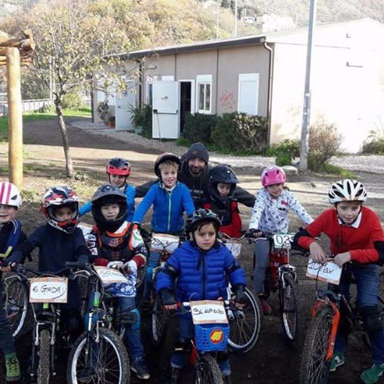 Scuola di Mountain bike e Biciclette MTB SCHOOL DEEP BIKE QUARTO ALTO 3 768x768