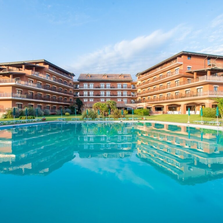 Resort Marina di Castello Golf SPA 1 768x768
