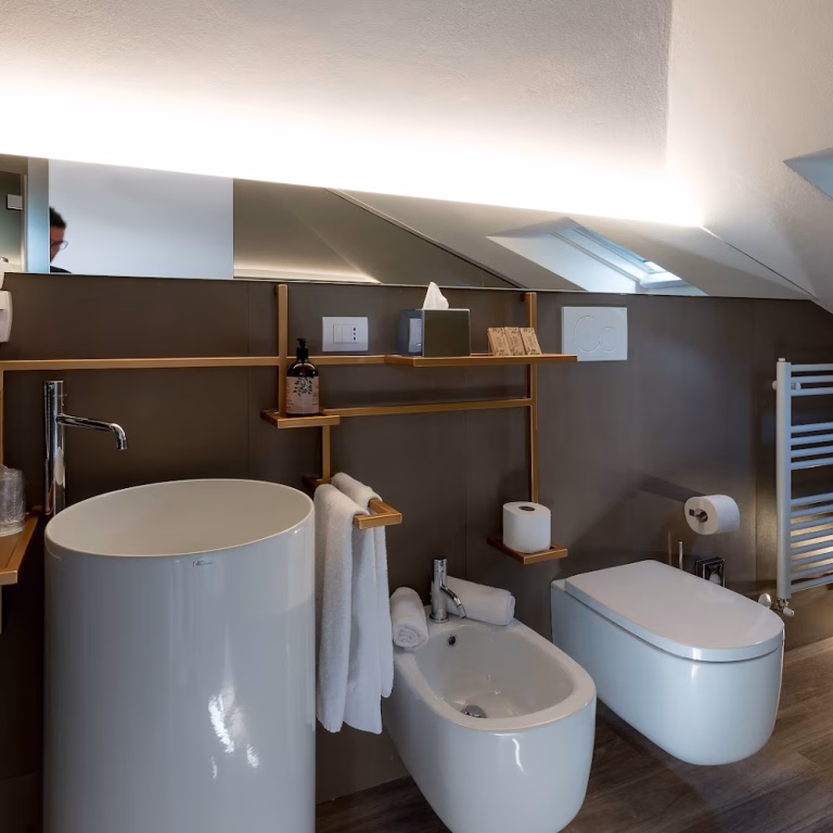 Up Hotel 1 1 768x768