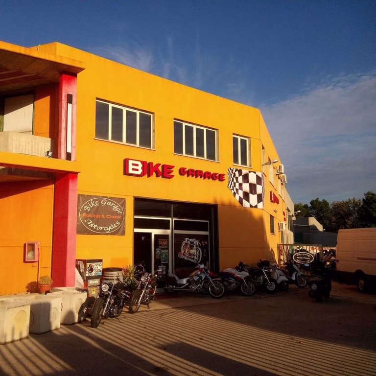 Bike Garage Motorcycles 0 5 768x768