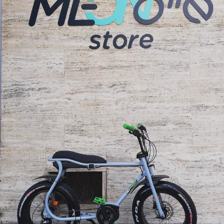 Me on Bike Store 1 768x768
