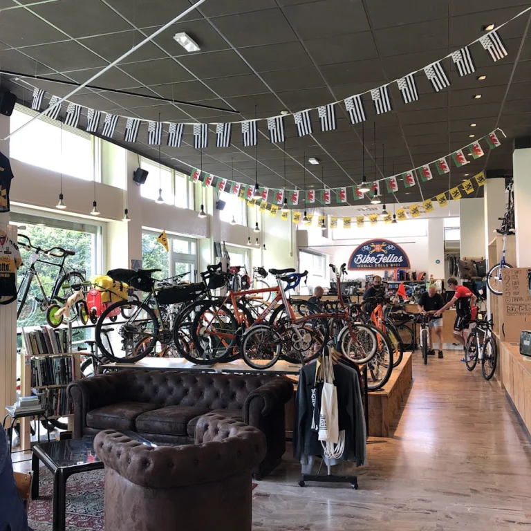 Bikefellas   bar e officina 0 768x768
