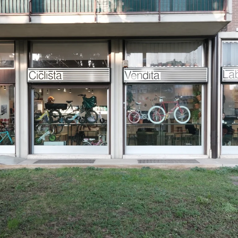 Bikefellas bar e officina 0 2 768x768