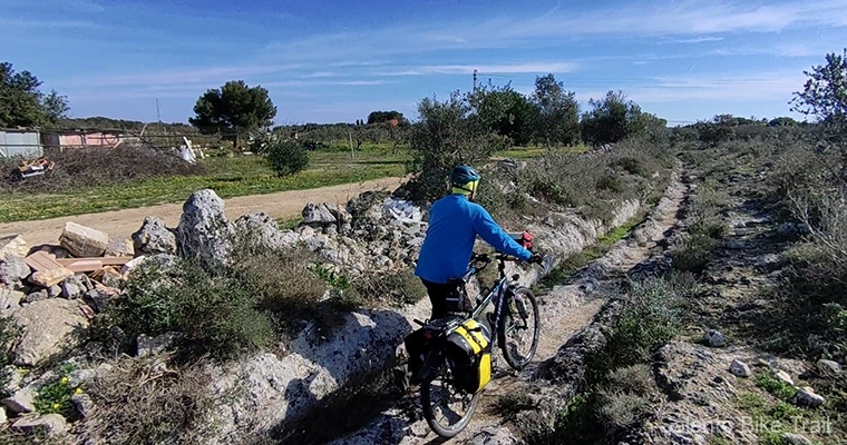 carraia solchi ciclista bicicletta martano