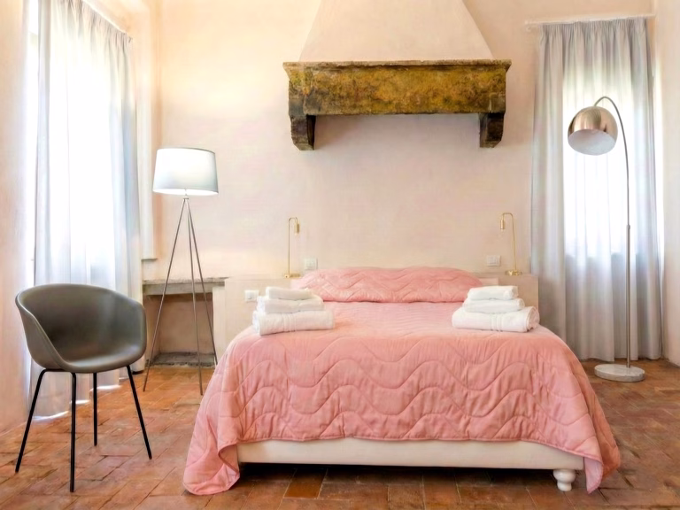 SUITE KING JACUZZI AREZZO N.2 768x576