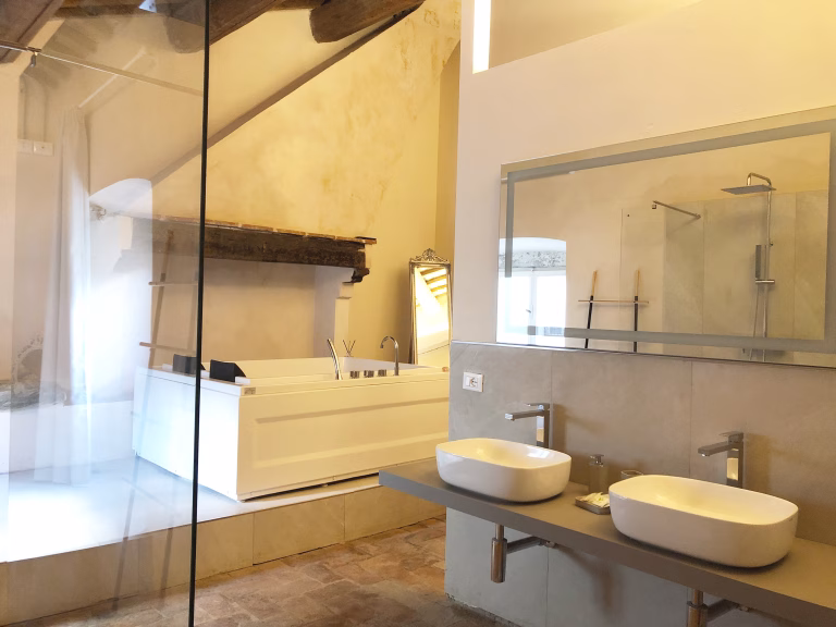 Suite Jacuzzi Arezzo bb n.3 768x576