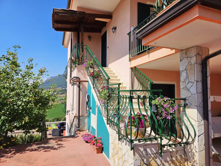 iNGRESSO VillaGiuliabb scala 768x576